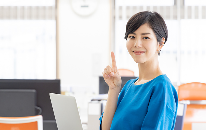 笑顔の女性のイメージ